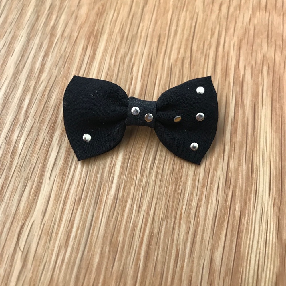 Bows - Picture 2 of 8